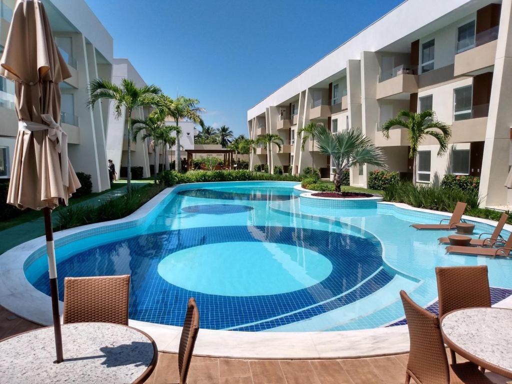 Apto Guarajuba Praia Condominio Porto Smeralda-100 Metros Da Praia Dış mekan fotoğraf