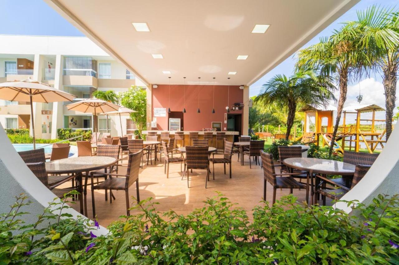 Apto Guarajuba Praia Condominio Porto Smeralda-100 Metros Da Praia Dış mekan fotoğraf